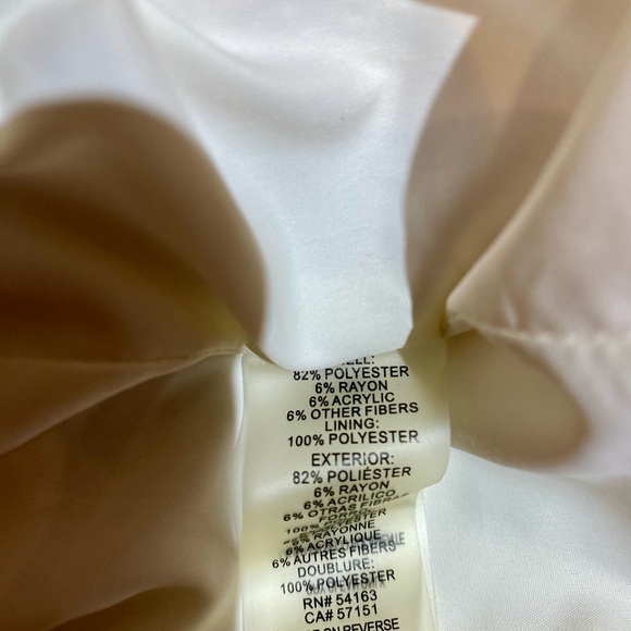 Pink light coat with sparkly thread - Picture 6 of 6